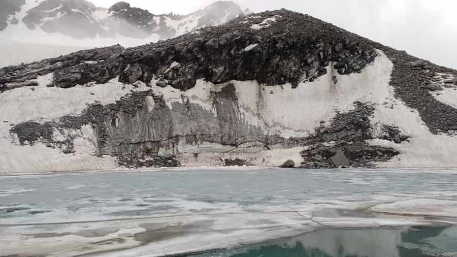 Saptarishi Kund Lake